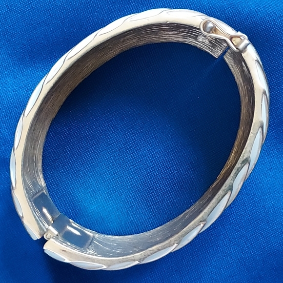 Vintage Bergere and Trifari bracelets - Picture 3 of 7